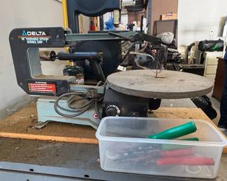 Delta 16" Variable Speed Scroll Saw Model 40-540