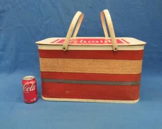 Lot 115. Schmidt Beer picnic basket in good condition