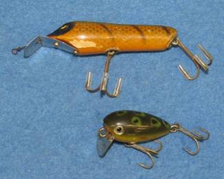 Lot 96. South Bend vintage 3" wooden Pike-Oreno with tack eyes and a Shakespeare vintage 1 1/2" wooden Grumpy