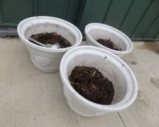 Lot 370. Flower pots