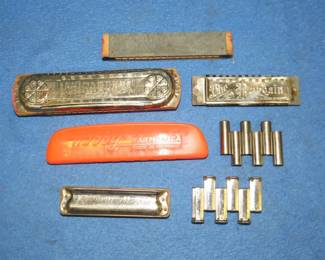 Lot 207. Harmonica Stew: Rauner The World Master 10-hole diatonic harmonica. Sounds great. In this auction's 'Auctioneer's Notes,' we list John Whitman's Harmonica Anthology 11th Ed. April 25, 2019 as a free and easy source to get more information about specific harmonicas. The harmonica in this lot or one like it can be found at page 431. Plastic Hobby Harmonica. Primadonna 32-reed harmonica. Poor sound. Two pitch pipes. Harmonica parts.