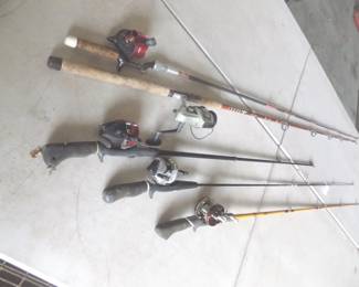 Lot 392. They're biting! Six rods and reels.