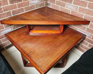Lot #B42 - Mid Century Modern Teak Corner Table by Unknown Brand - Sleek Geometric Design, Solid Wood