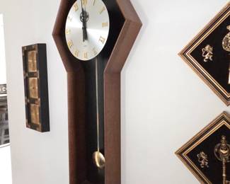 Lot #B49 - Howard Miller Model 557 Wall Clock – Mid-Century Modern Pendulum Clock