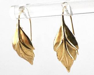 Pair of 14kt leaf earrings