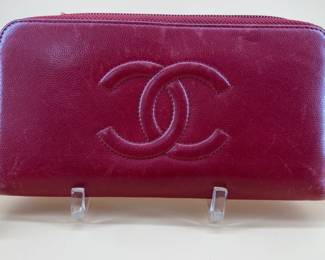Caviar red leather Chanel zipper around wallet with stitched CC logo