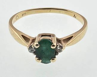 14kt emerald and diamond ring