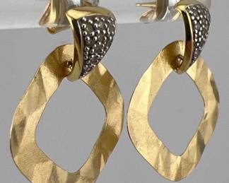 Pair of 18kt diamond accent textured dangle earrings 