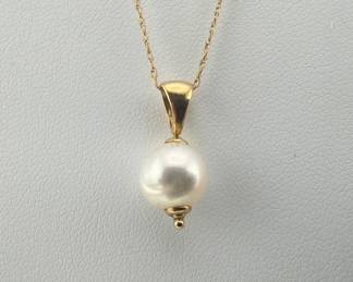 14kt necklace and natural pearl pendant
