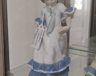 Lladro "Lolita" Flamenco Dancer Porcelain Figurine