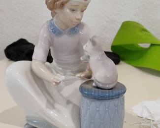 Lladro "Girl with Little Cat" Figurine