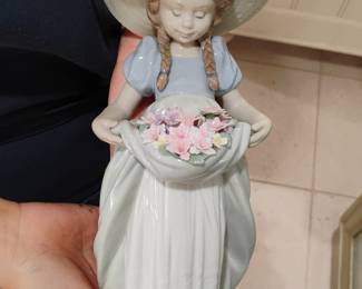 Lladro "Sweet Scent" Porcelain Figurine