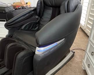 Fujiiryoki Massage Chair