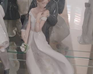 Lladro Porcelain Bride and Groom Figurine - The Happiest Day