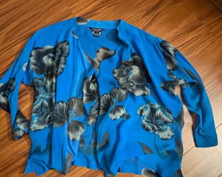 Citron Women's Blue Floral Print Kimono