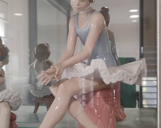 Lladro Porcelain Figurine - First Ballet #5714