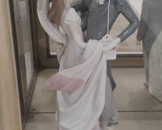 Lladro "I Love You Truly" Porcelain Figurine