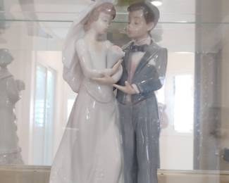 Lladro "Everlasting Love" Porcelain Figurine