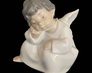 Lladro Porcelain Figurine - Angel Thinking #4539