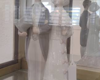 Lladro "Everlasting Love" Porcelain Figurine