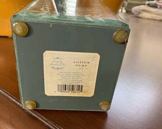 Simply Shabby Chic Mirrored Lotion Pump