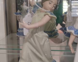 Lladro "Lolita" Flamenco Dancer Porcelain Figurine