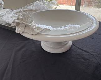 I. Borzone Ceramic Footed Bowl with Rose Embellishments