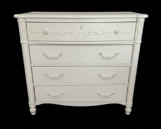 Young America Isabella Dresser