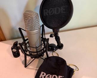 RØDE NT1 Studio Mic w/ Shock Mount & Pop Filter