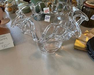 #108	Crystal Vase w/lattie Top - 9x6	 $20.00 