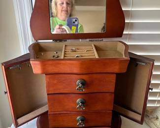 #79	Wood Jewelry Box w/lift-up top and flip-open sides - 13x7x14	 $20.00 