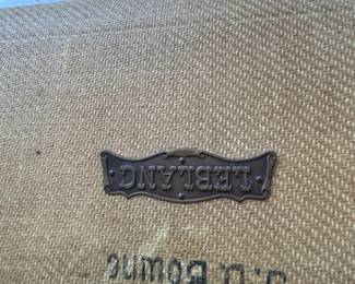 #121	LaBlanc Noblet b Flat Clarinet Wood (no mouthpiece) w/case - as is	 $50.00 