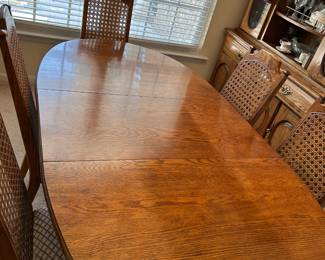#2	Stanley Furniture dining room table w 6 chairs 57-75 x 38 x 29	 $220.00 
