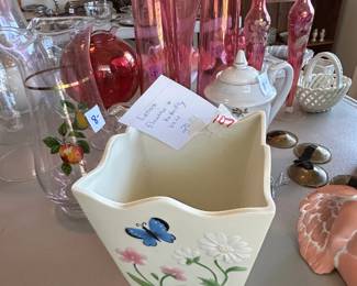 #107	Lenox Flowers w/Butterfly Vase	 $20.00 