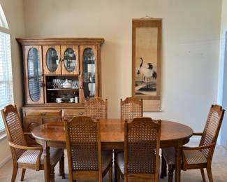#2	Stanley Furniture dining room table w 6 chairs 57-75 x 38 x 29	 $220.00 