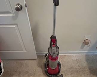 #125	Dyson Corded Vacuum - DC24	 $30.00 