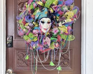 Mardi gras wreath 