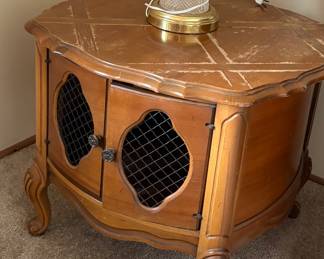 End table with storage