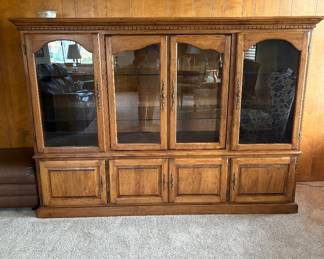 Large display cabinet