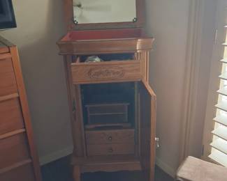 Vintage Jewelry Chest