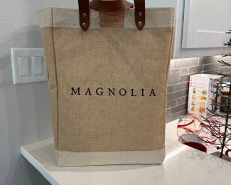 Magnolia bag