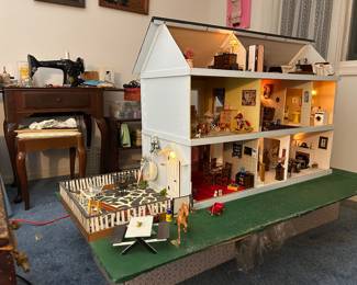 Back of the big dollhouse. Fully electric 