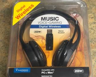 NIB Plantronics .Audio 995 Digital Wireless Stereo Headset