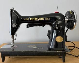 Sewmor Sewing Machine Model 404