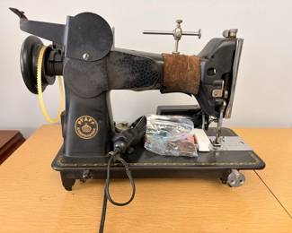 Pfaff 130 Sewing Machine