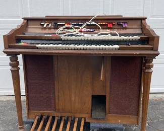 Kimbal Swinger 100 Organ