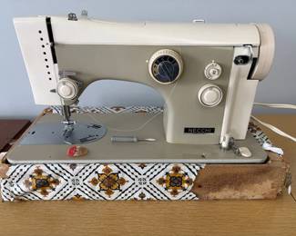Necchi 554 Sewing Machine