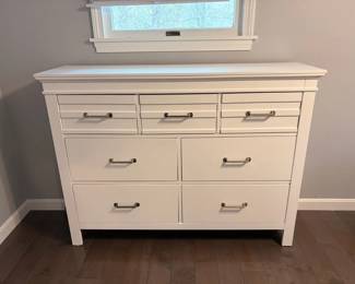 White Wood 7 Drawer Dresser