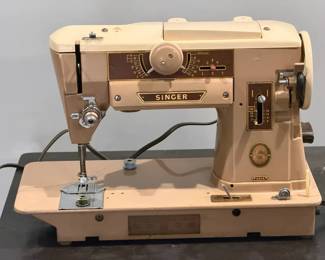 Vintage Singer 401A Slant-O-Matic Sewing Machine