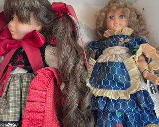 Vintage Porcelain Dolls in Traditional German Attire - Heritage Mint Collection